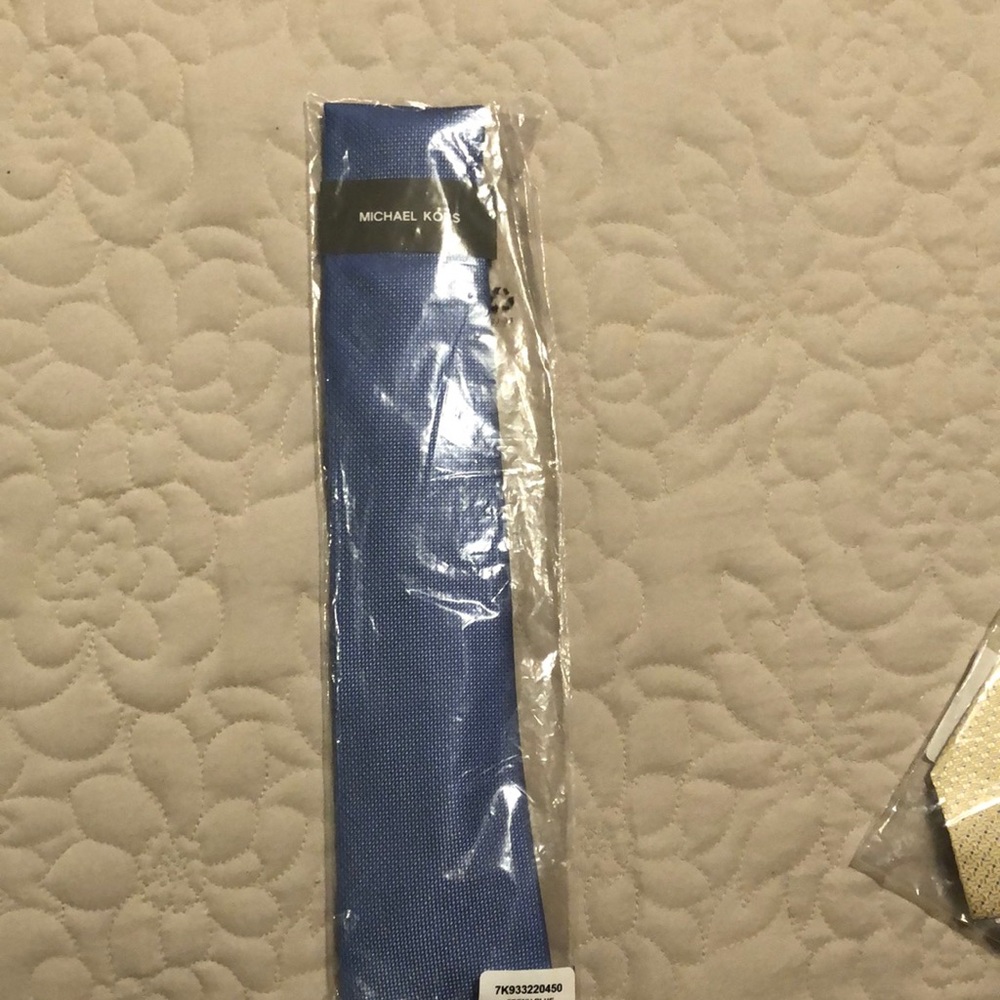 Michael Kors men’s tie
